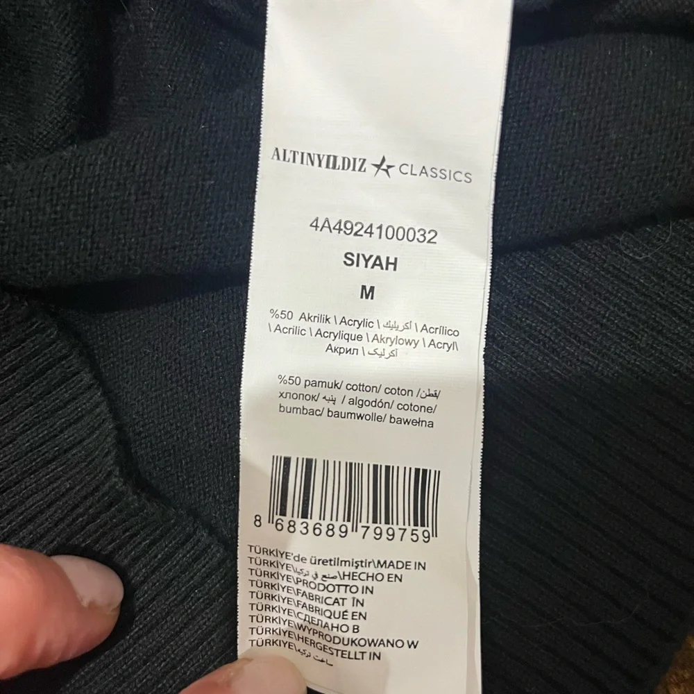 Altinyildiz classics Turkish men’s black sweater